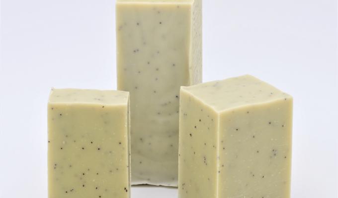 Le savon Olive Pavot : l'exfoliant